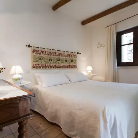 Antiche In Pietra 包内伊