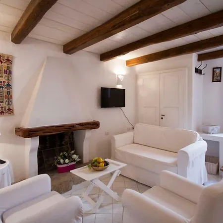 度假居 Antiche In Pietra 包内伊