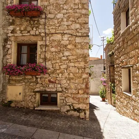 Antiche In Pietra *
